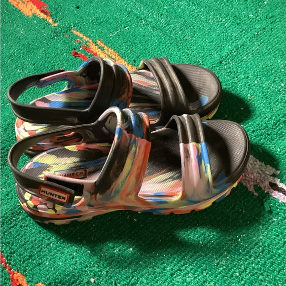 Hunter Adjustable Back Strap EVA Sandals in Black Multi - Women’s Size 7 - Picture 2 of 5